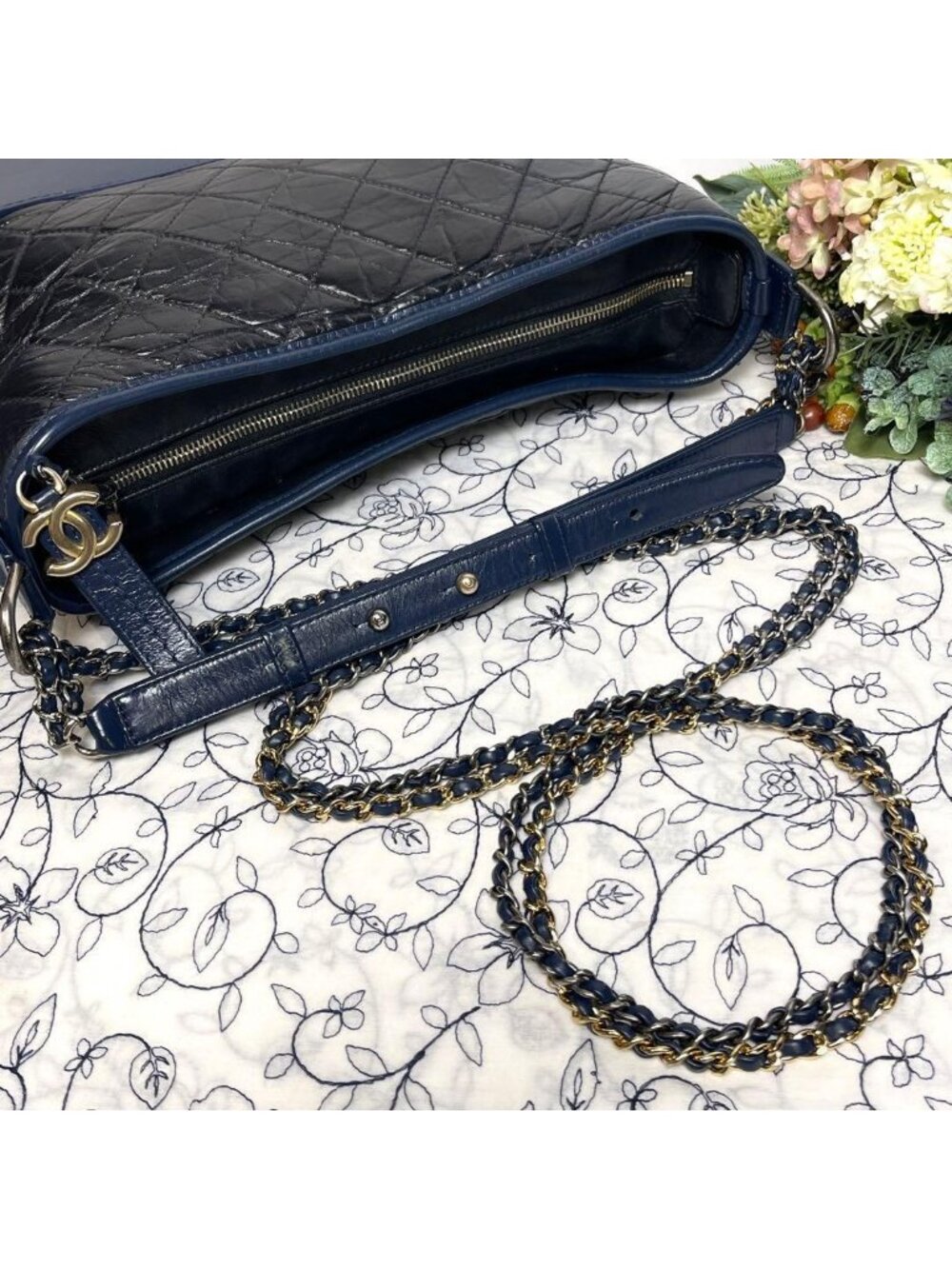 Chanel Gabriel Bicolor Quilted Shoulder - Picture 10 of 14